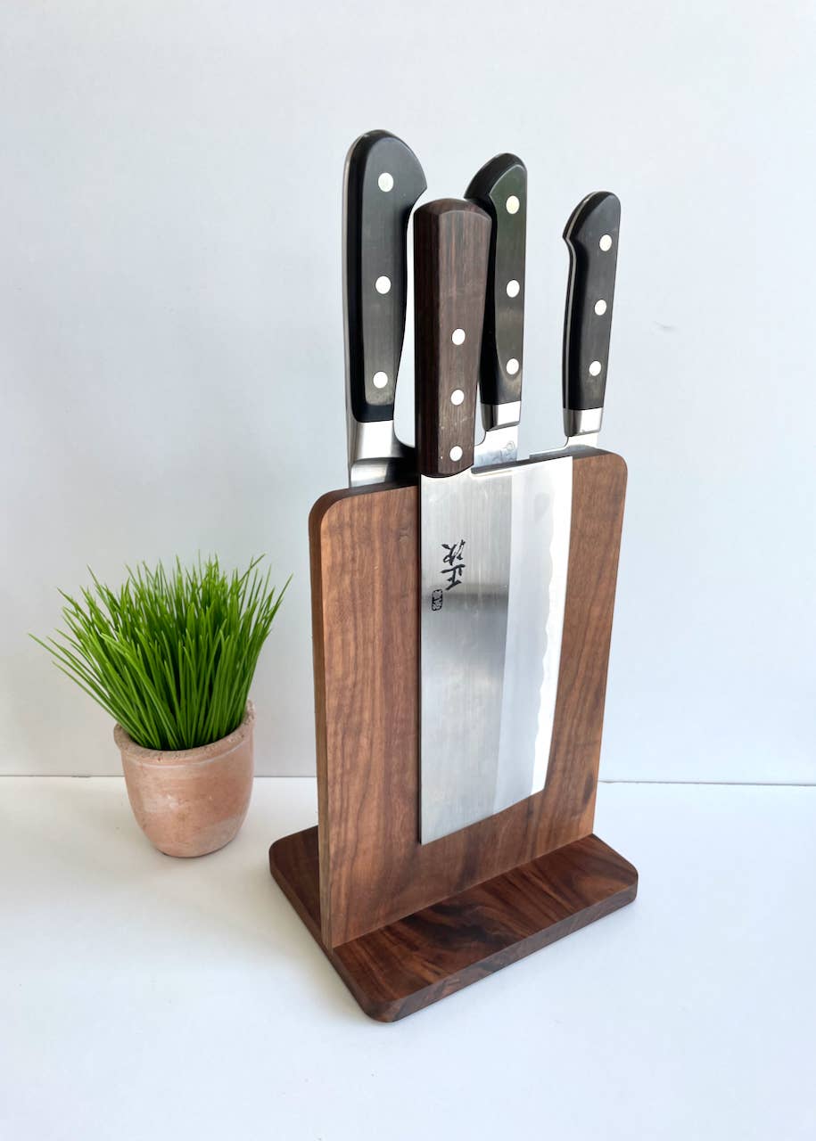 Season and Stir™ Wooden magnetic knife holder | Knife block wood and leather | Magnetic block up to 6 knives | Wooden block: 18 cm | 7 inch / Tall: 27 cm | 11 inch