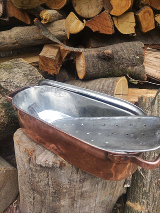 Season and Stir™ Handmade Oval Copper Pot with Perforated Aluminum Grid: 15.7 inches