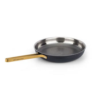 Modell Xb - Frying Pan, Black with Details of Brass