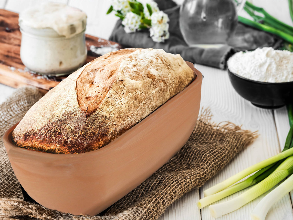 Season and Stir™ Eurita Bread Loaf Pan with lid